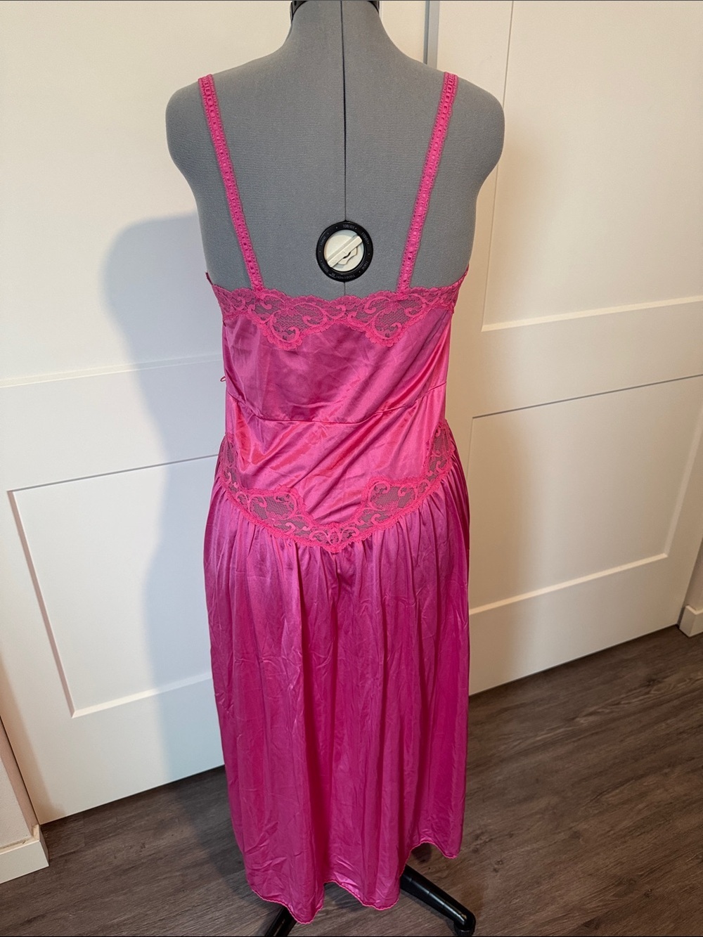 Vintage Union Made 80s Drop Waist Fuchsia Lace-Trim Nightgown - Picture 3 of 13
